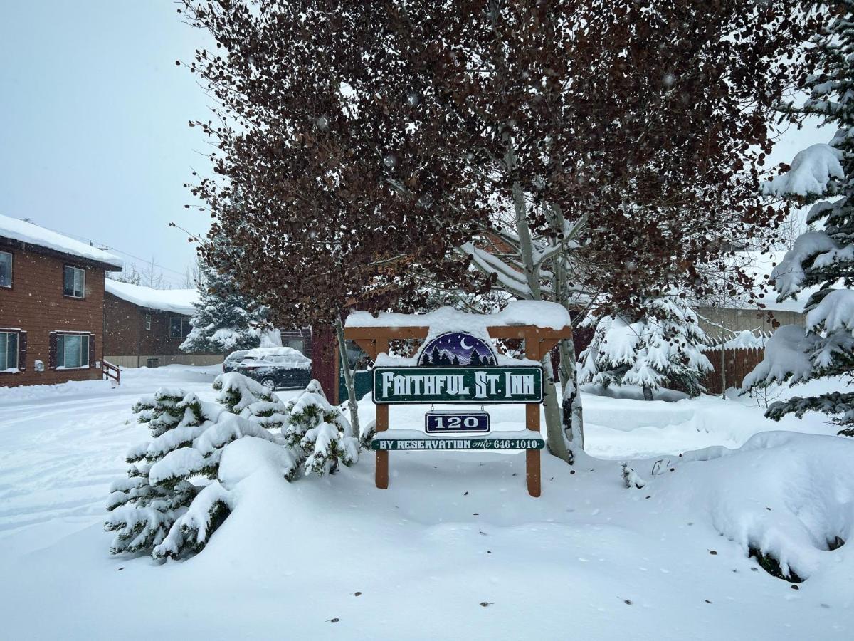 Faithful Street Inn Уест Йелоустоун Екстериор снимка