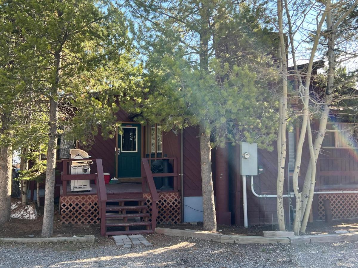 Faithful Street Inn Уест Йелоустоун Екстериор снимка