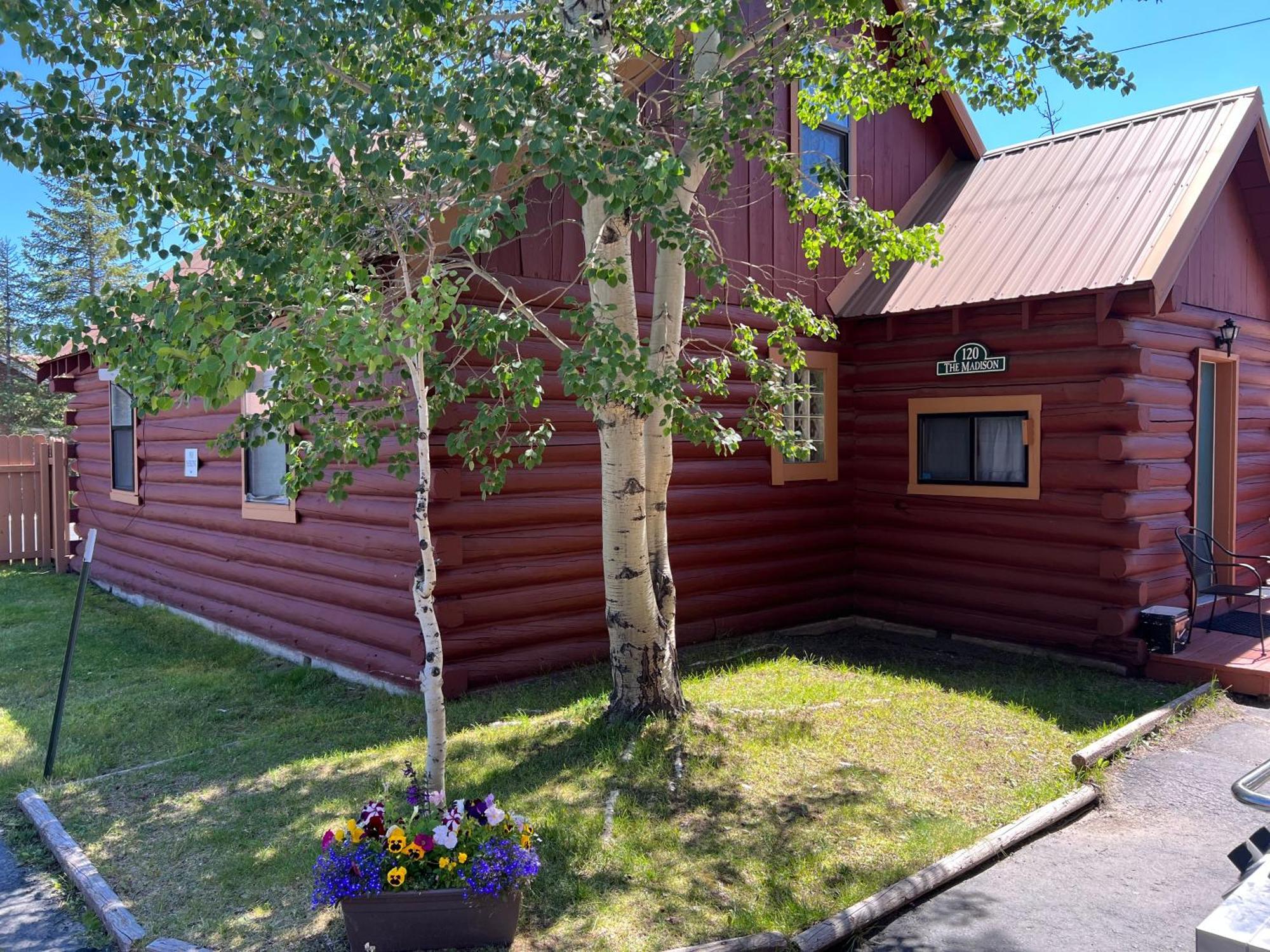 Faithful Street Inn Уест Йелоустоун Екстериор снимка